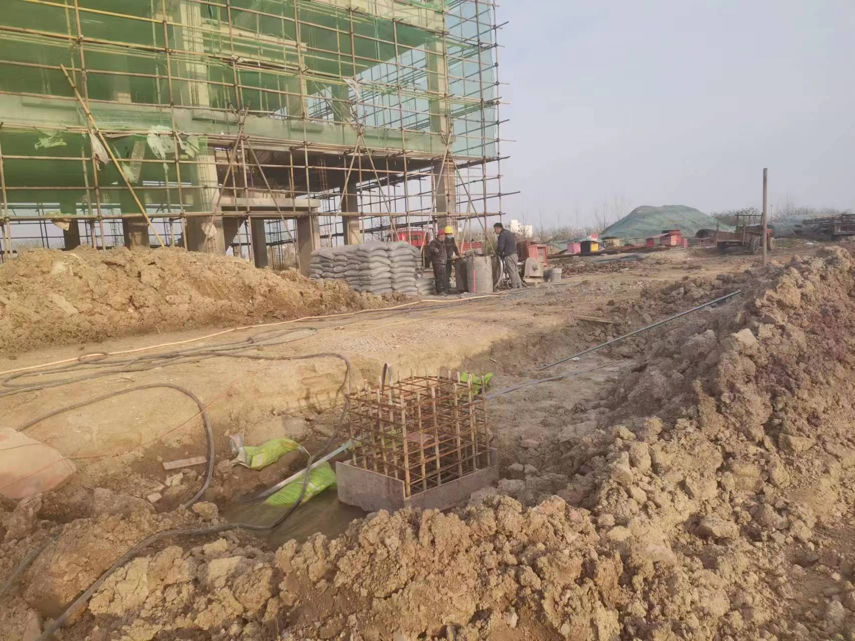 樊城当桥梁出现裂缝的时候应该及时加固修补